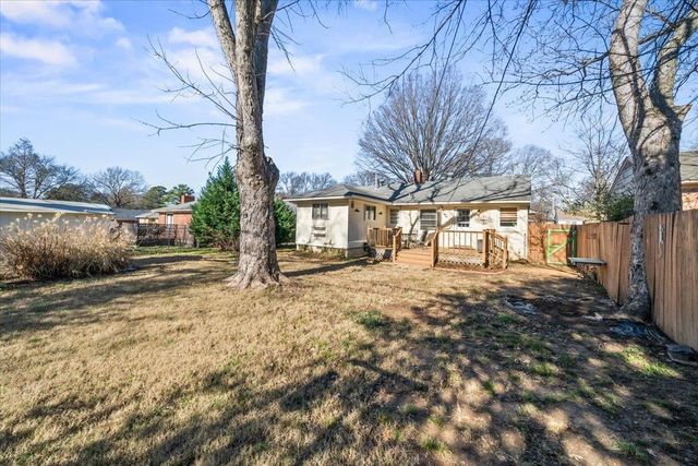 4933 FLAMINGO RD, Memphis, TN 38117