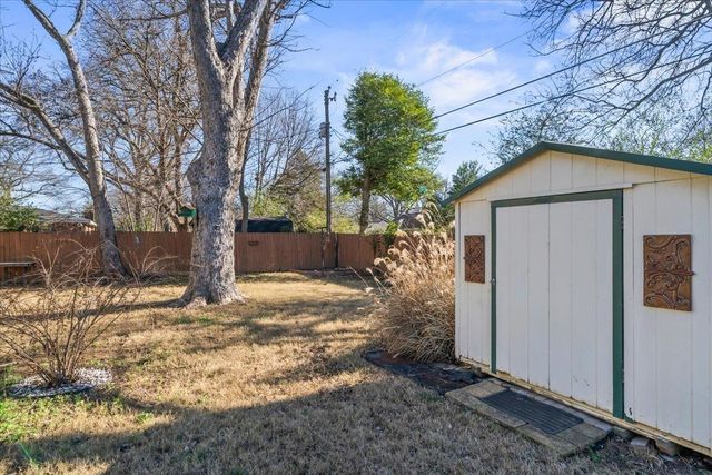 4933 FLAMINGO RD, Memphis, TN 38117