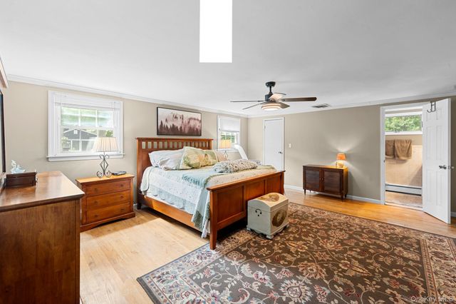 8 Washington Avenue, East Setauket, NY 11733
