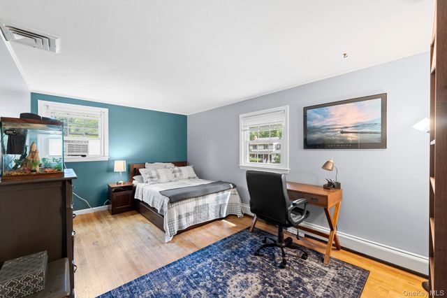 8 Washington Avenue, East Setauket, NY 11733
