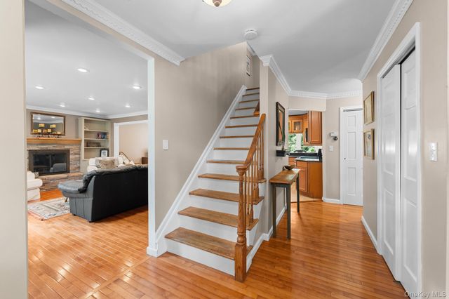 8 Washington Avenue, East Setauket, NY 11733