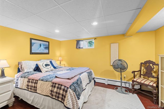 8 Washington Avenue, East Setauket, NY 11733