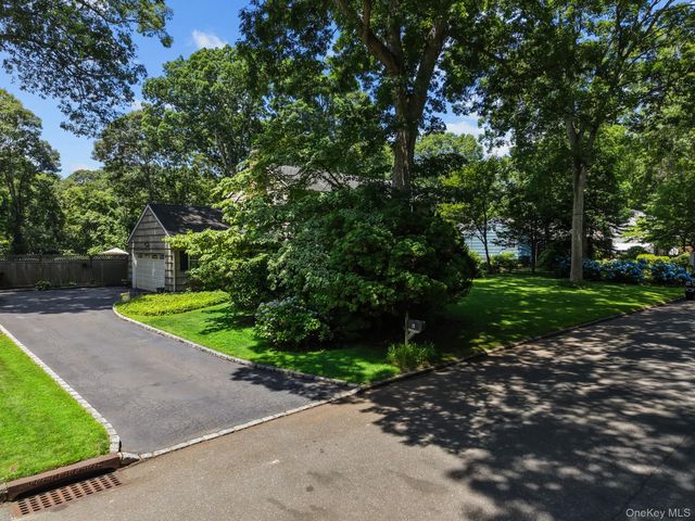 8 Washington Avenue, East Setauket, NY 11733