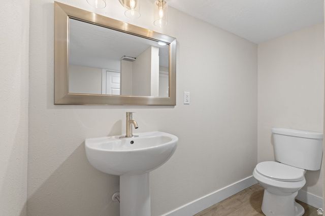 1310 W COUNTRYWOOD LN, West Jordan, UT 84088