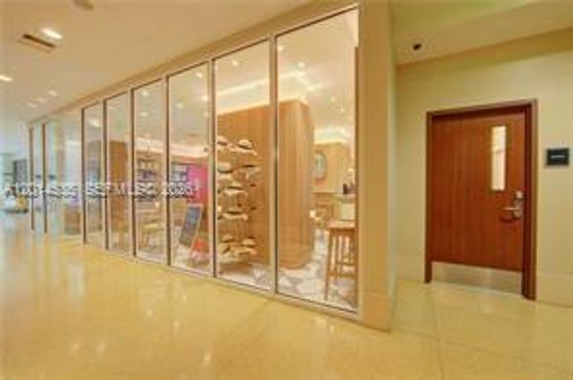 6801 Collins Ave LPH09, Miami Beach, FL 33141