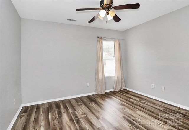 8436 Redding Glen Avenue, Charlotte, NC 28216