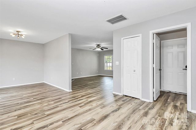 8436 Redding Glen Avenue, Charlotte, NC 28216