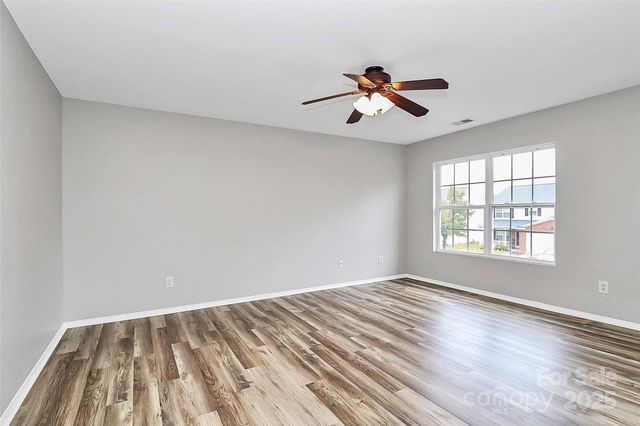 8436 Redding Glen Avenue, Charlotte, NC 28216