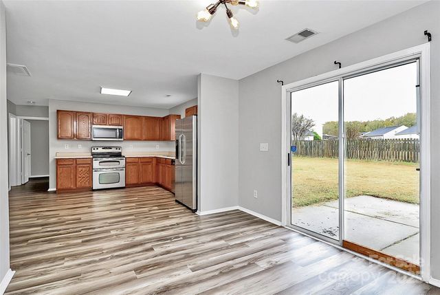 8436 Redding Glen Avenue, Charlotte, NC 28216