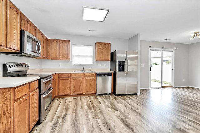 8436 Redding Glen Avenue, Charlotte, NC 28216