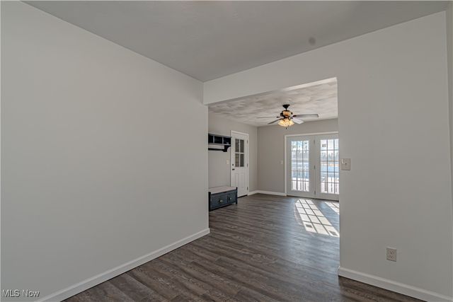 155 Sterling Street, Creston, OH 44217