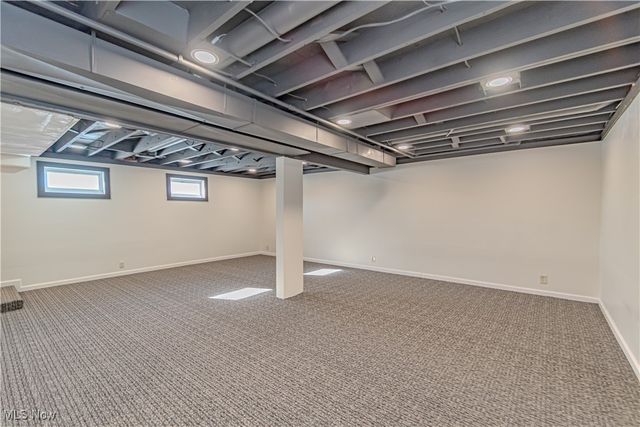 155 Sterling Street, Creston, OH 44217