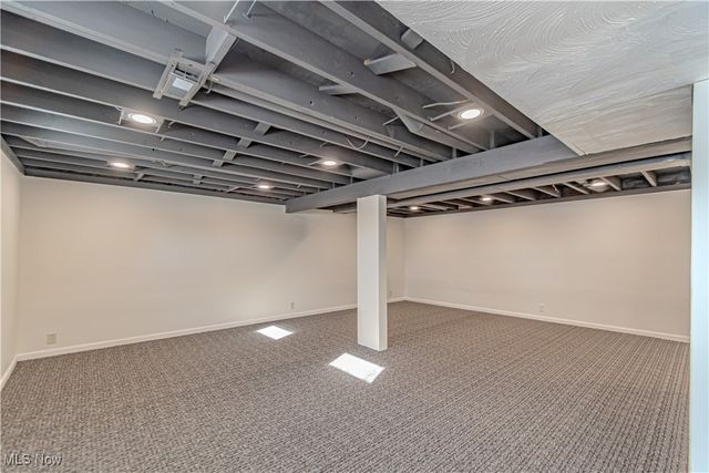 155 Sterling Street, Creston, OH 44217