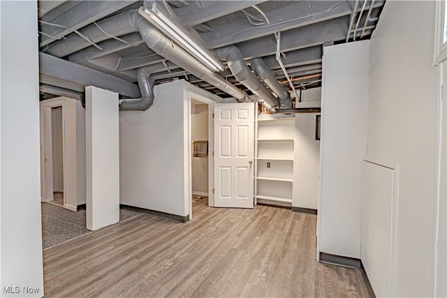 155 Sterling Street, Creston, OH 44217