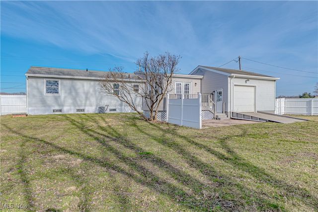 155 Sterling Street, Creston, OH 44217