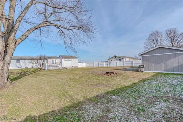 155 Sterling Street, Creston, OH 44217