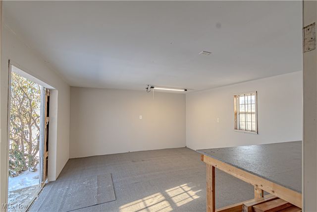 155 Sterling Street, Creston, OH 44217