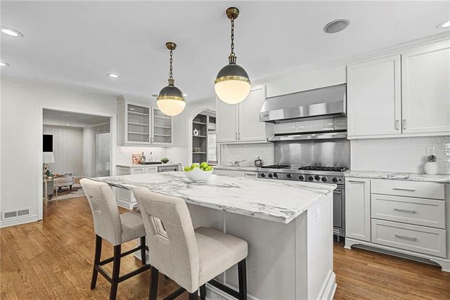 3819 N Stratford NE Road, Atlanta, GA 30342