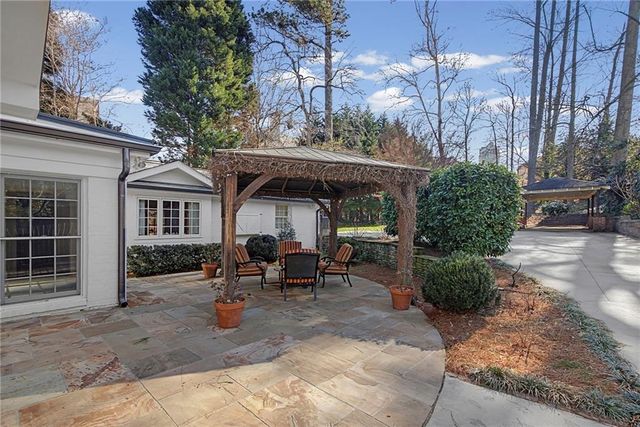 3819 N Stratford NE Road, Atlanta, GA 30342