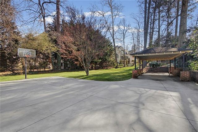 3819 N Stratford NE Road, Atlanta, GA 30342