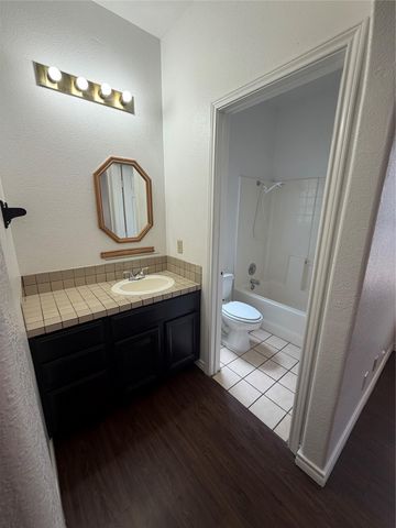 2601 Alcott LN B, Austin, TX 78748