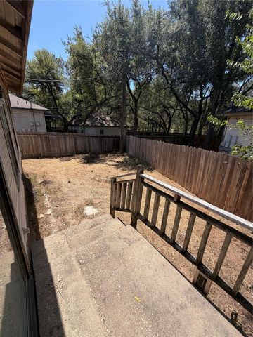 2601 Alcott LN B, Austin, TX 78748
