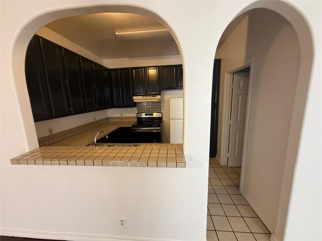 2601 Alcott LN B, Austin, TX 78748