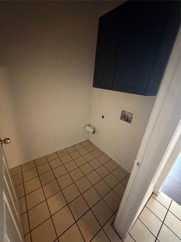 2601 Alcott LN B, Austin, TX 78748
