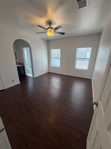 2601 Alcott LN B, Austin, TX 78748