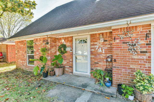 741 Rutgers Lane, Deer Park, TX 77536