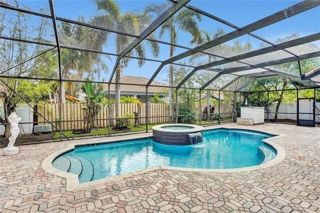 2030 SW 62nd Avenue, Plantation, FL 33317