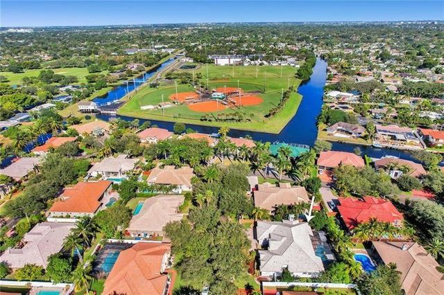 2030 SW 62nd Avenue, Plantation, FL 33317
