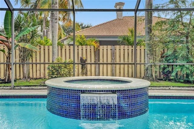 2030 SW 62nd Avenue, Plantation, FL 33317