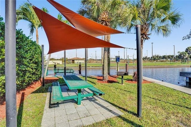 2030 SW 62nd Avenue, Plantation, FL 33317