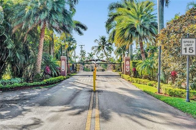 2030 SW 62nd Avenue, Plantation, FL 33317