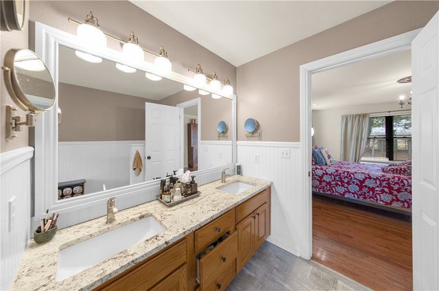 4112 Hilltop Drive, Rogers, AR 72756