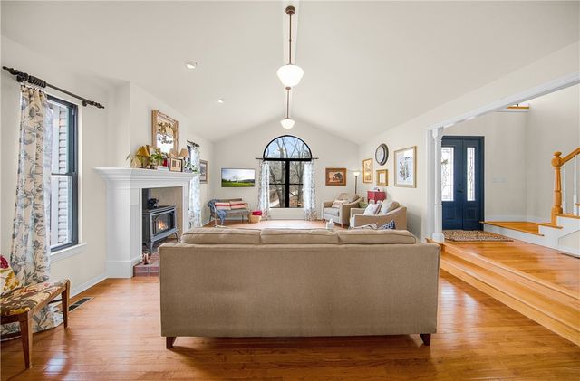 4112 Hilltop Drive, Rogers, AR 72756