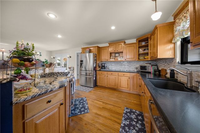 4112 Hilltop Drive, Rogers, AR 72756