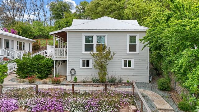 70 Greenstone Ter, Sutter Creek, CA 95685