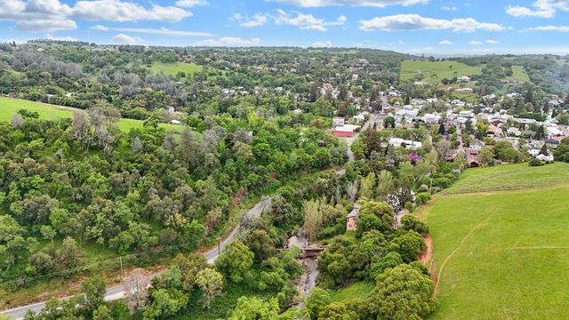 70 Greenstone Ter, Sutter Creek, CA 95685