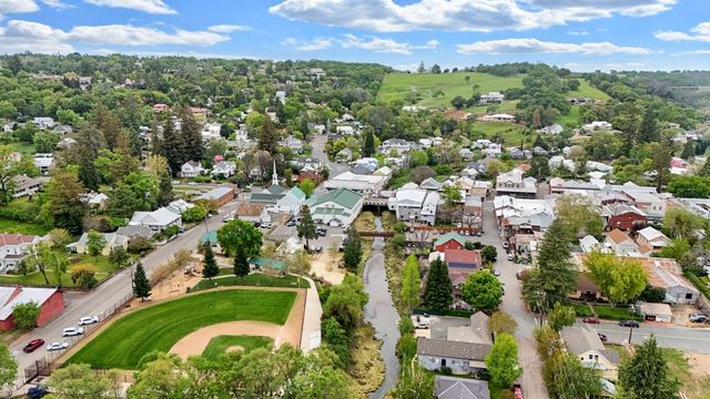 70 Greenstone Ter, Sutter Creek, CA 95685