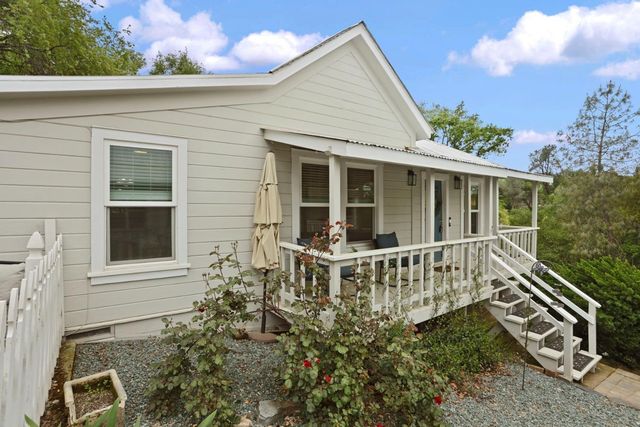 70 Greenstone Ter, Sutter Creek, CA 95685