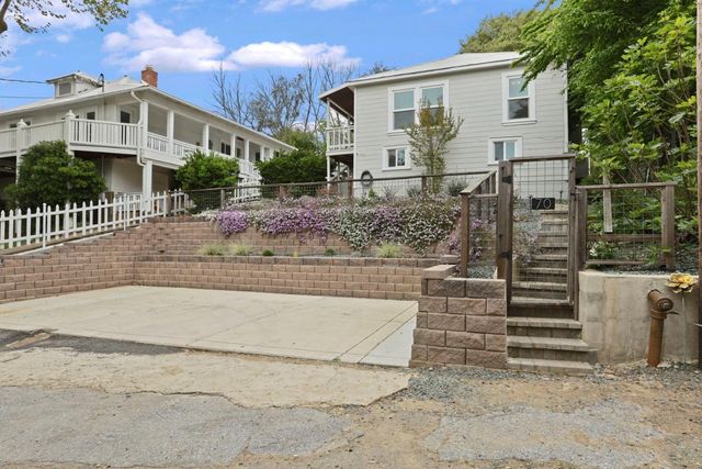 70 Greenstone Ter, Sutter Creek, CA 95685