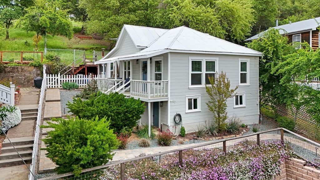 70 Greenstone Ter, Sutter Creek, CA 95685