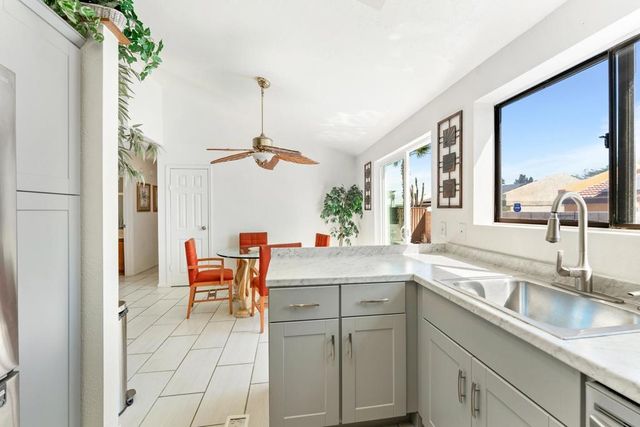 3252 N Mountain Shadow Drive, Palm Springs, CA 92262