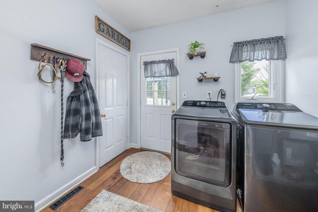 5 CAMBRIDGE DR, West Deptford, NJ 08096