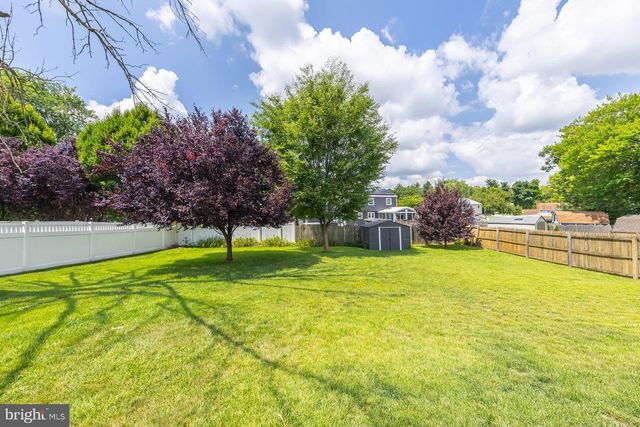 5 CAMBRIDGE DR, West Deptford, NJ 08096