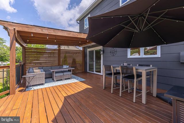 5 CAMBRIDGE DR, West Deptford, NJ 08096