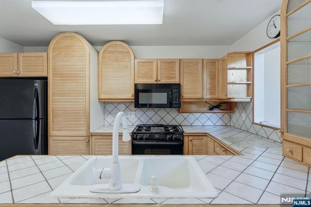 270 Coolidge Avenue, Hasbrouck Heights, NJ 07604