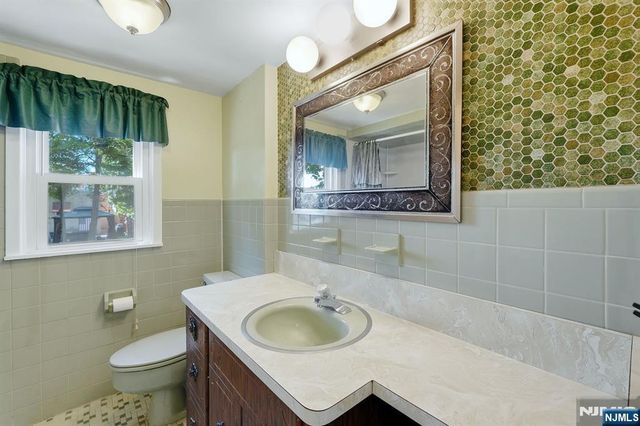 270 Coolidge Avenue, Hasbrouck Heights, NJ 07604